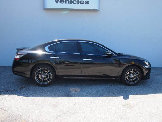 Nissan Maxima 2012 photo 1