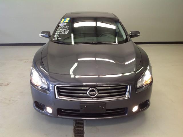 Nissan Maxima 2012 photo 1