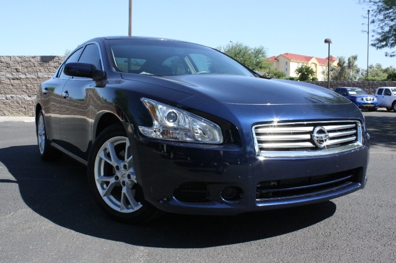 Nissan Maxima 2012 photo 2