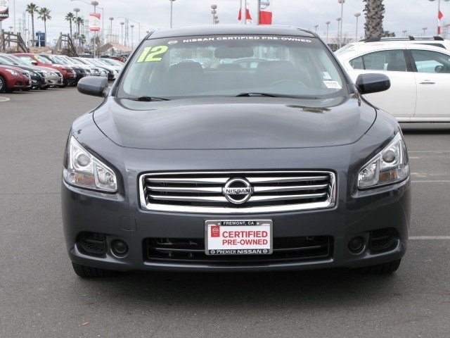 Nissan Maxima 2012 photo 1