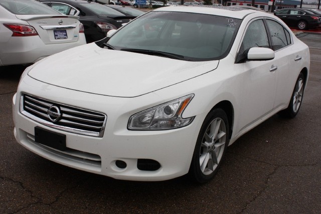 Nissan Maxima Regular Cab 4-wheel Drive Work Truck Unspecified