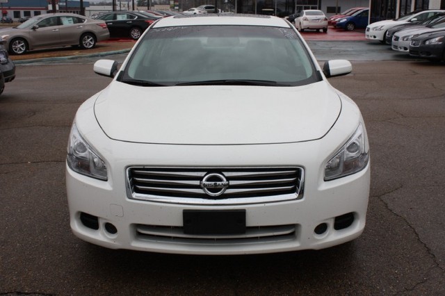Nissan Maxima 2012 photo 1