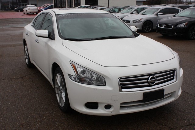 Nissan Maxima 2012 photo 2