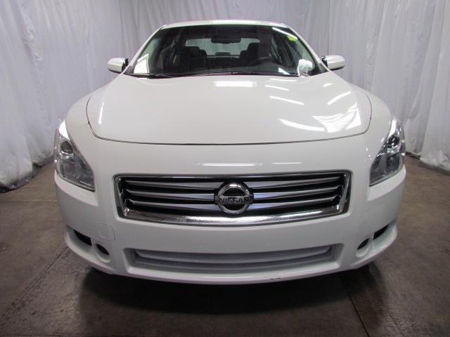 Nissan Maxima 2012 photo 1