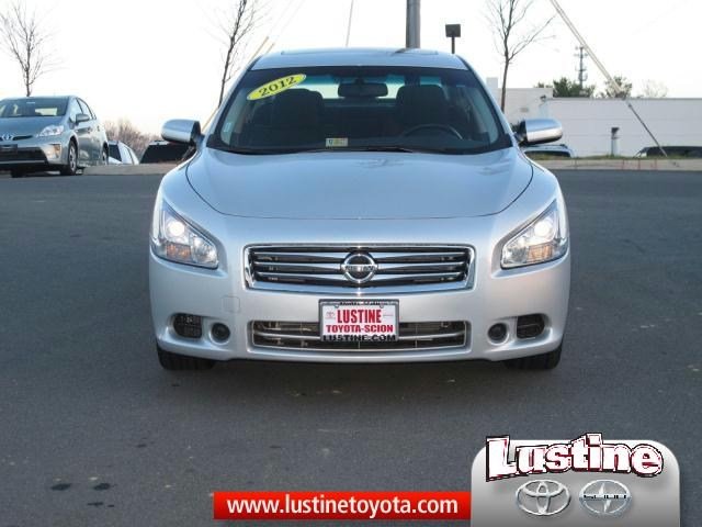 Nissan Maxima 2012 photo 1