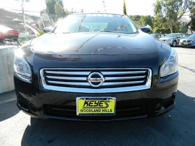 Nissan Maxima 2012 photo 1