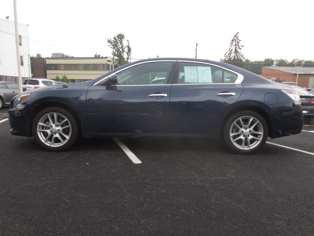 Nissan Maxima Regular Cab 4-wheel Drive Work Truck Unspecified