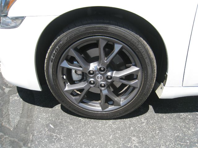 Nissan Maxima 2012 photo 2