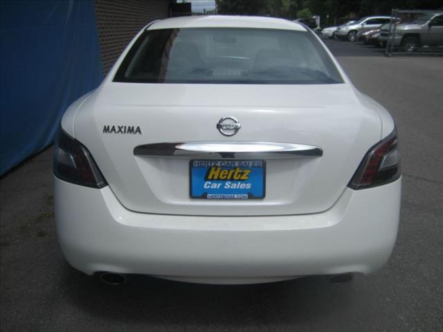 Nissan Maxima Regular Cab 4-wheel Drive Work Truck Sedan