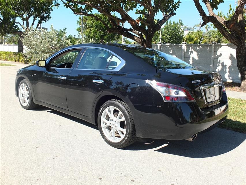 Nissan Maxima 2012 photo 2