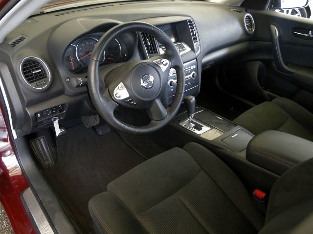 Nissan Maxima XR Sedan