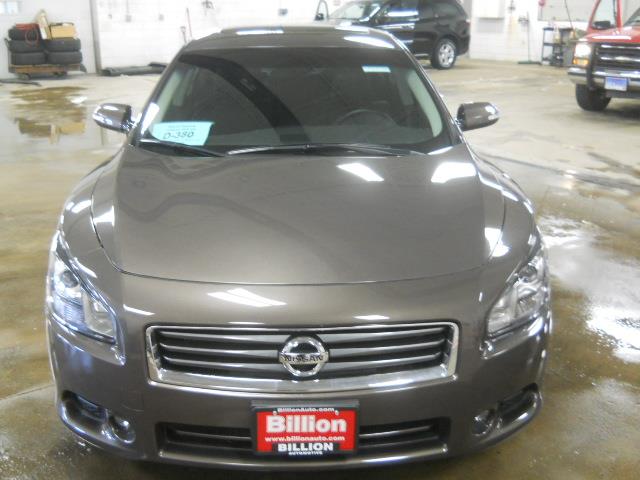Nissan Maxima 2014 photo 1