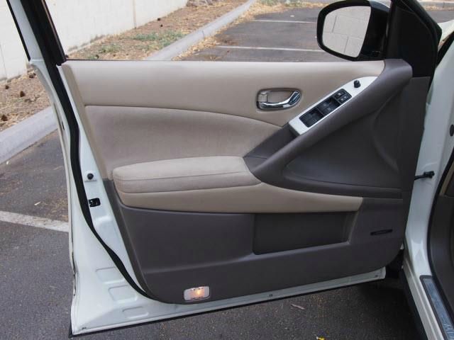 Nissan Murano LS S SUV