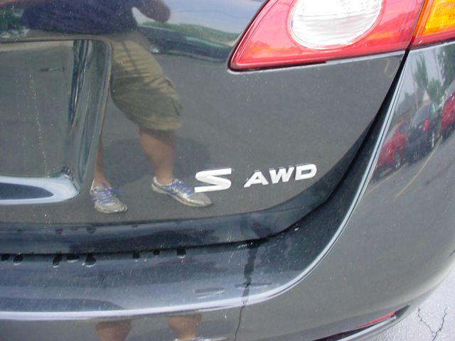 Nissan Murano Lariat Crew Cab 4WD DRW SUV