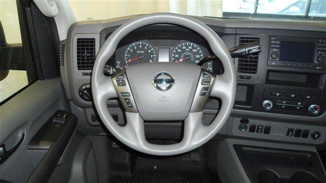 Nissan NV 2012 photo 3