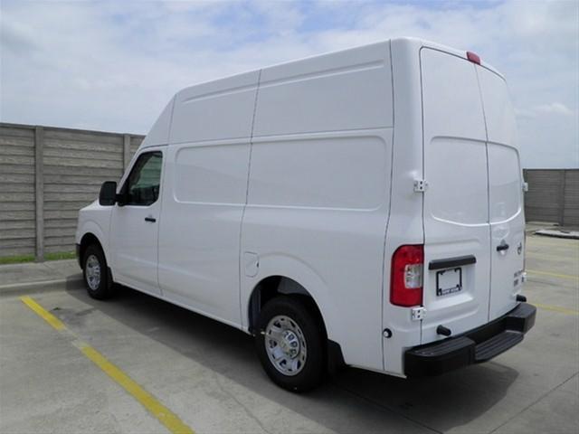 Nissan NV 2012 photo 3