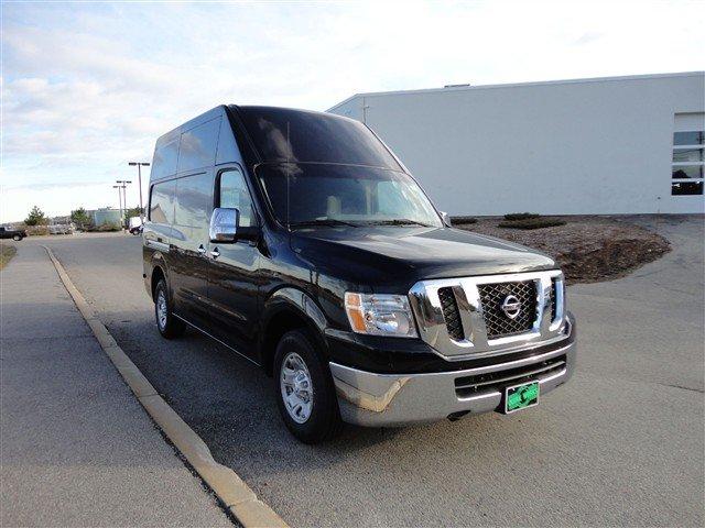 Nissan NV 2012 photo 2