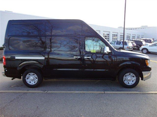 Nissan NV 2012 photo 3