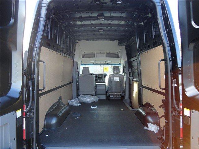 Nissan NV 2012 photo 5