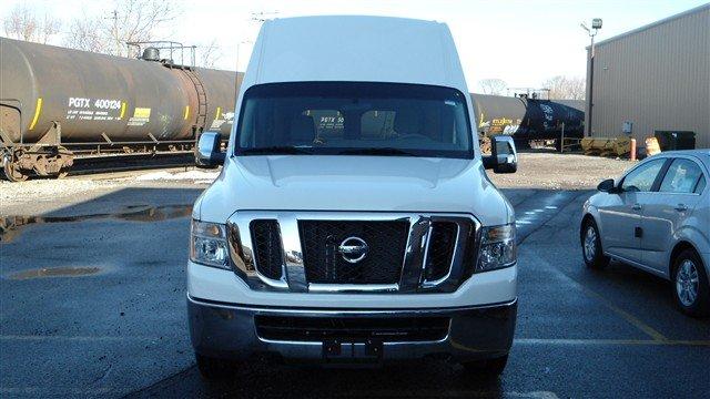 Nissan NV 2012 photo 1