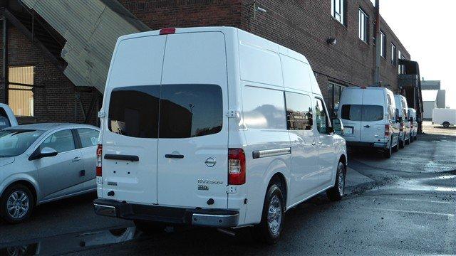 Nissan NV 2012 photo 3