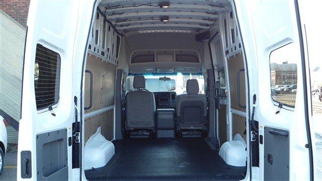 Nissan NV 2012 photo 5