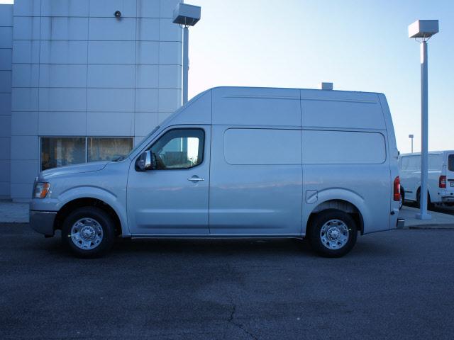 Nissan NV 2012 photo 1
