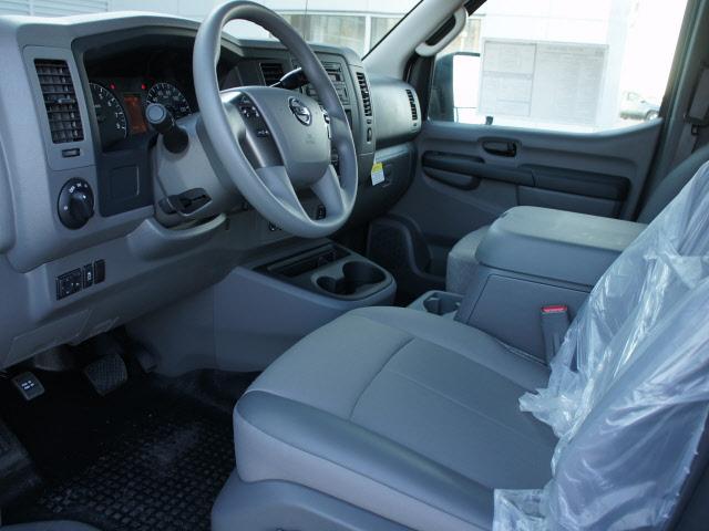 Nissan NV 2012 photo 4