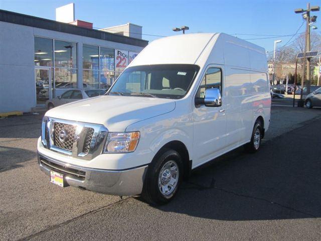 Nissan NV 2012 photo 1