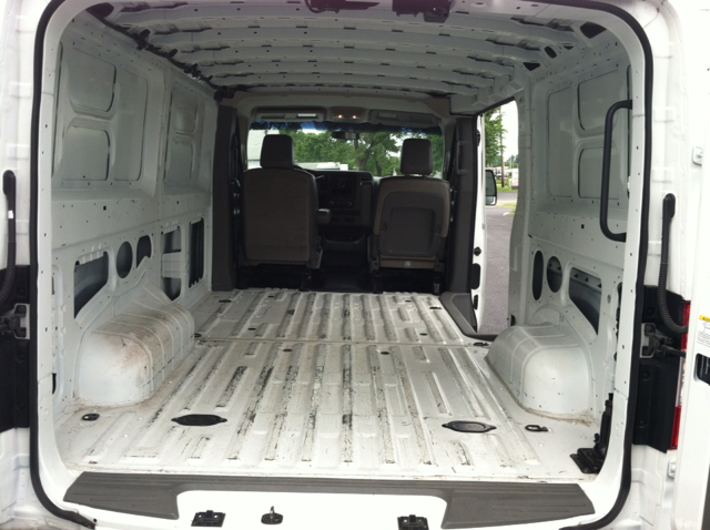 Nissan NV 2012 photo 14