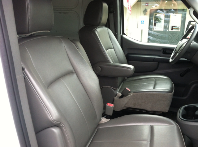 Nissan NV 2012 photo 4