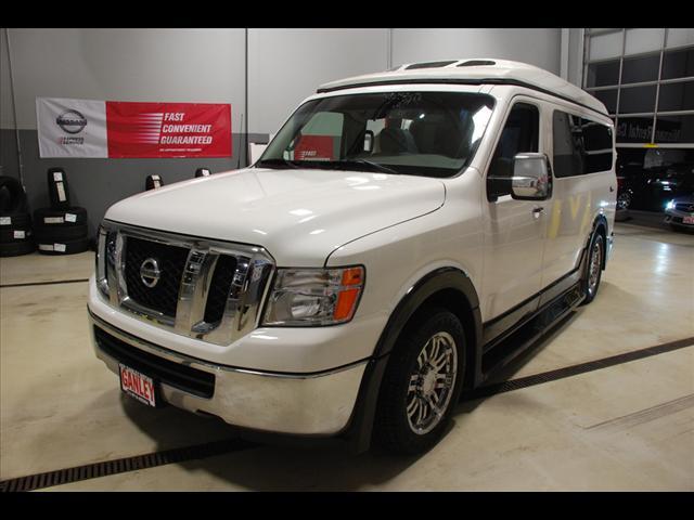 Nissan NV 2012 photo 1