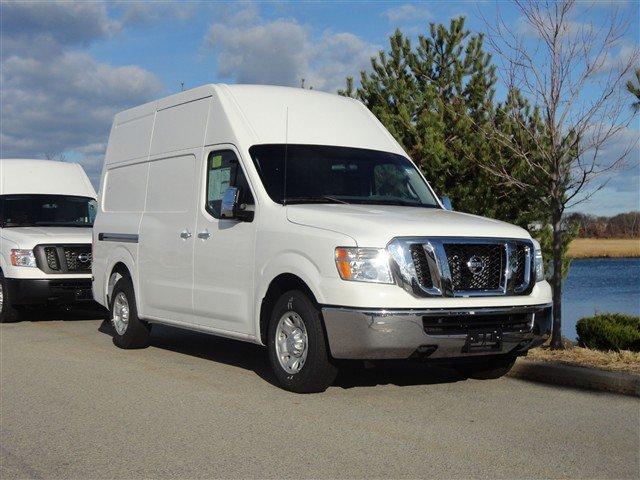 Nissan NV 2012 photo 2