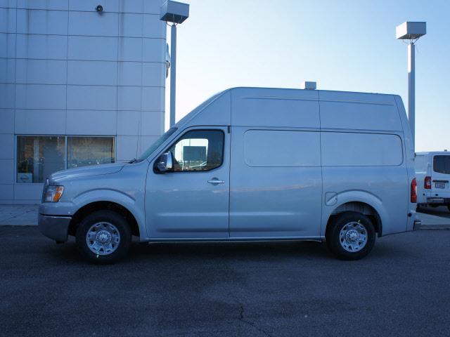 Nissan NV 2012 photo 1
