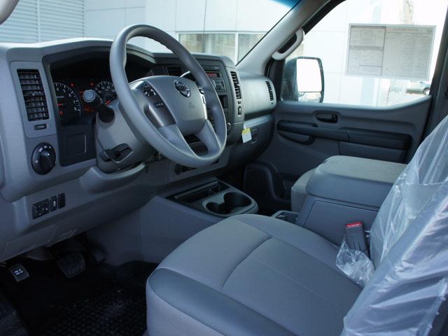 Nissan NV 2012 photo 3