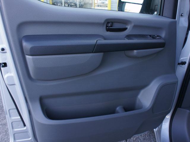 Nissan NV 2012 photo 4