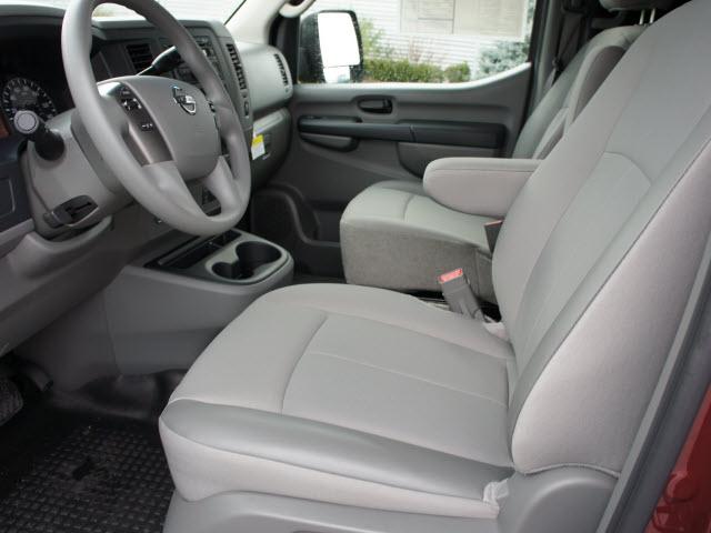 Nissan NV 2012 photo 3