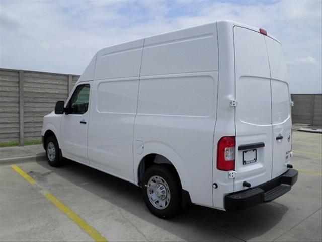 Nissan NV 2012 photo 3