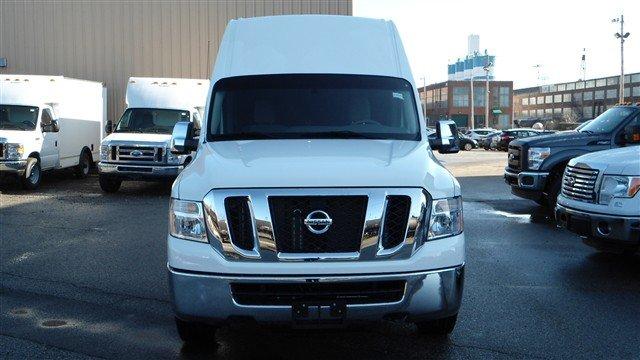 Nissan NV 2012 photo 1