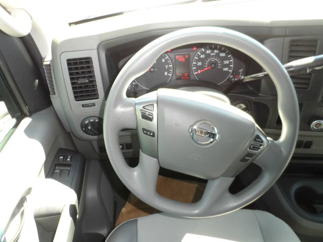 Nissan NV 2012 photo 6