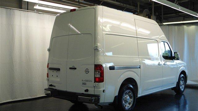 Nissan NV 2012 photo 1