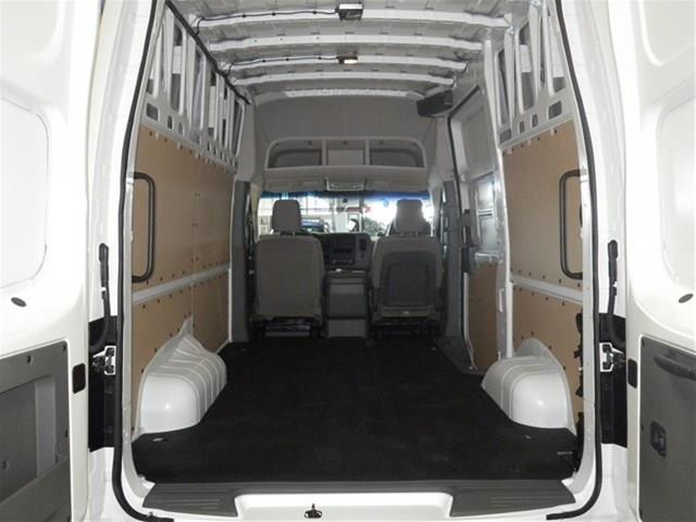 Nissan NV 2013 photo 20
