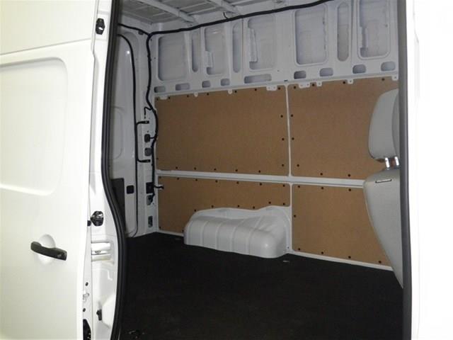 Nissan NV 2013 photo 25