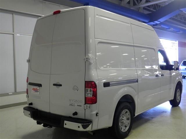 Nissan NV 2013 photo 31