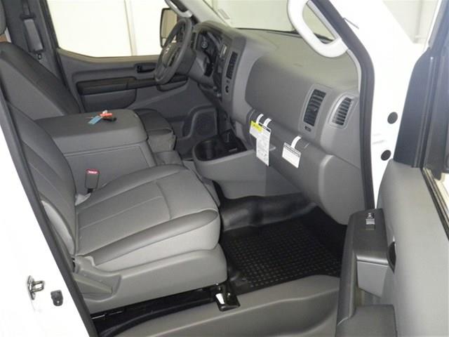 Nissan NV 2013 photo 41