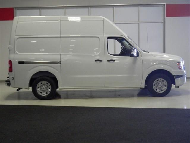 Nissan NV 2013 photo 44