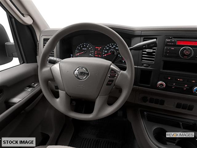 Nissan NV 2013 photo 1