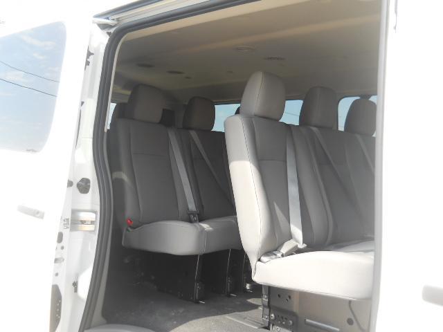 Nissan NV3500 XR Passenger Van