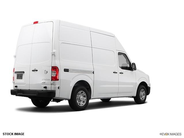Nissan NV 2500 2012 photo 1
