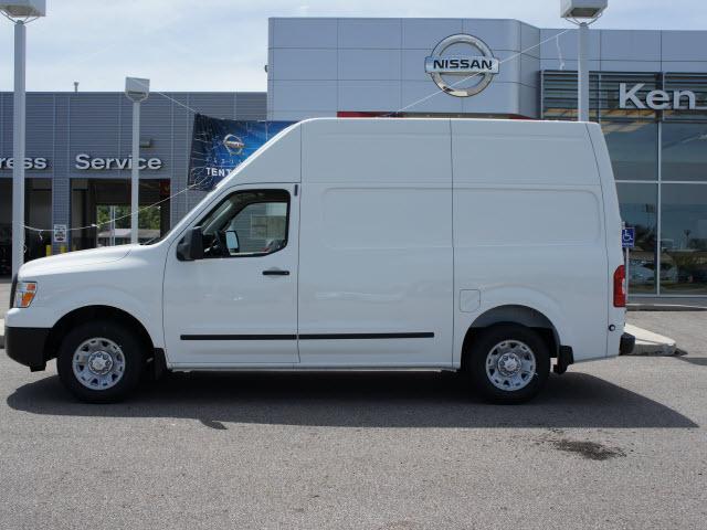 Nissan NV 2500 2012 photo 1